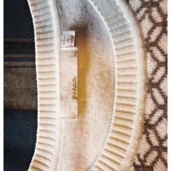 3/30$ Prana wool sweater - Picture 2 of 3